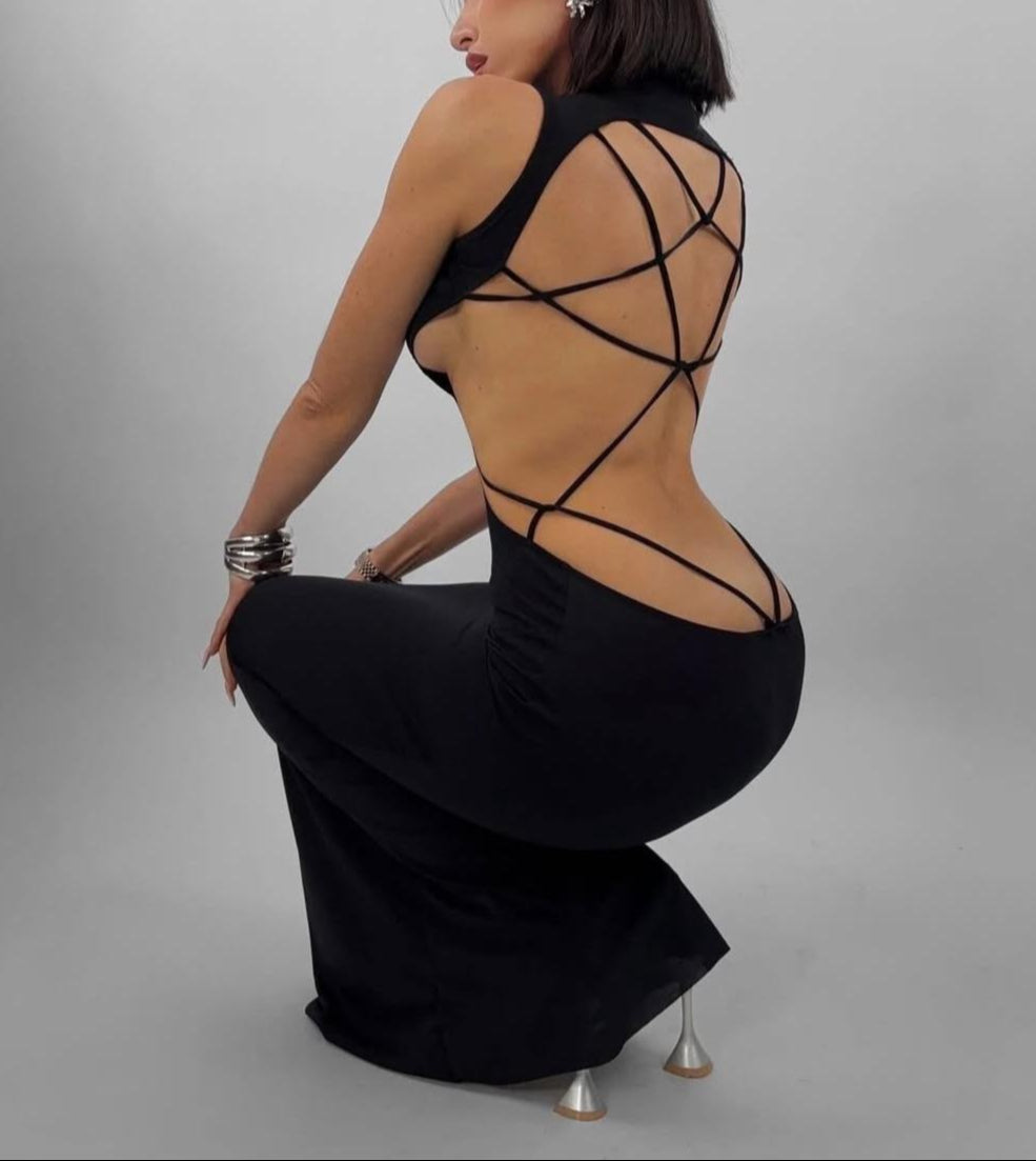 ABITI E VESTITI ELEGANTI