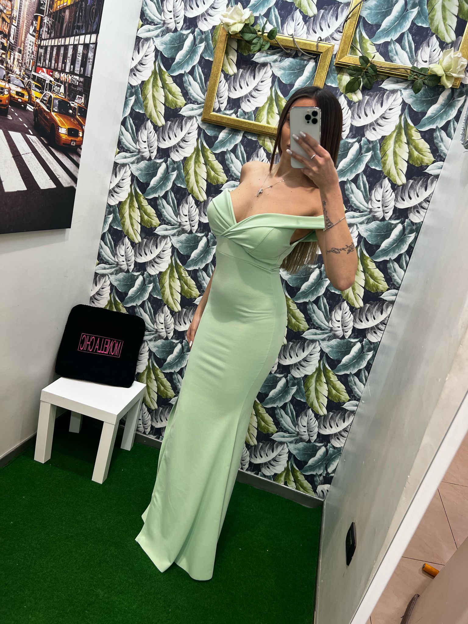 VESTITO LUNGO SCOLLO A CUORE