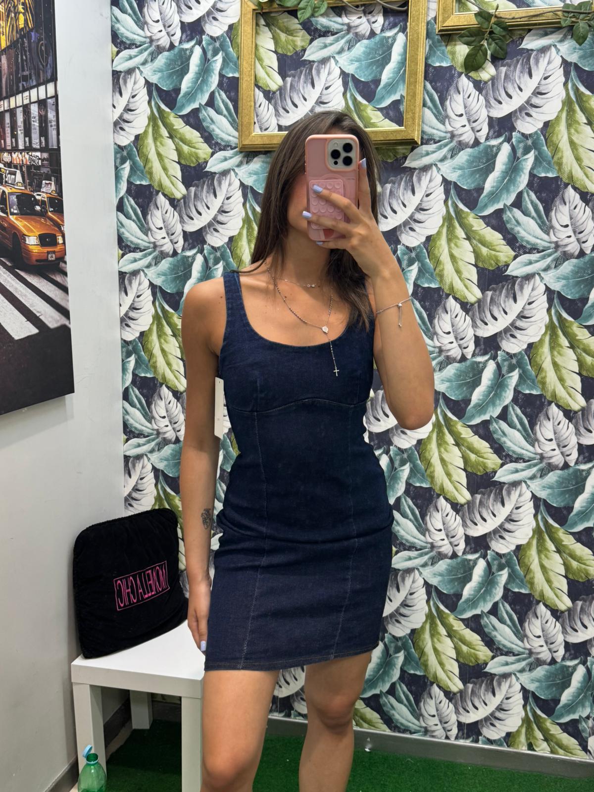 Monella Chic