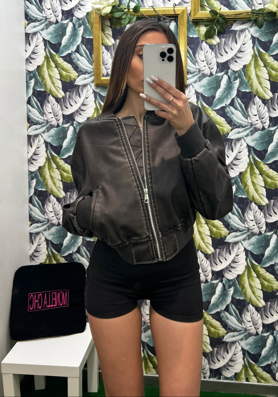 Monella Chic